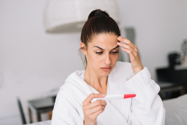 Vous ovulez mais vous n’êtes pas enceinte : causes et solutions expertes